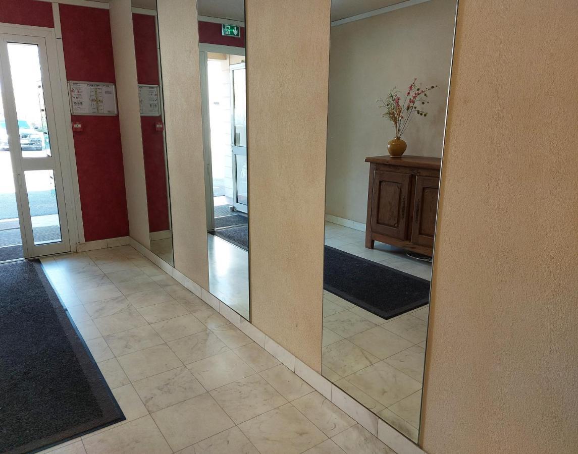 Ferienwohnung L'Escale : Duplex 4 Pers. Asterix, Aeroport Roissy Cdg, Paris Moussy-le-Neuf Exterior foto